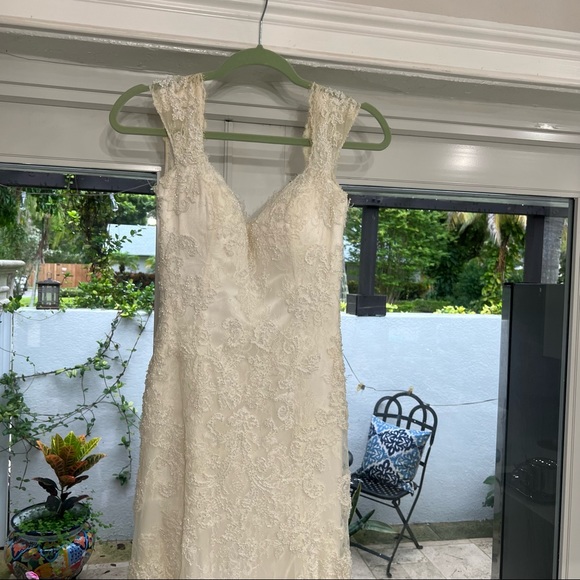 Casablanca Bridal Wedding dress - Picture 2 of 10